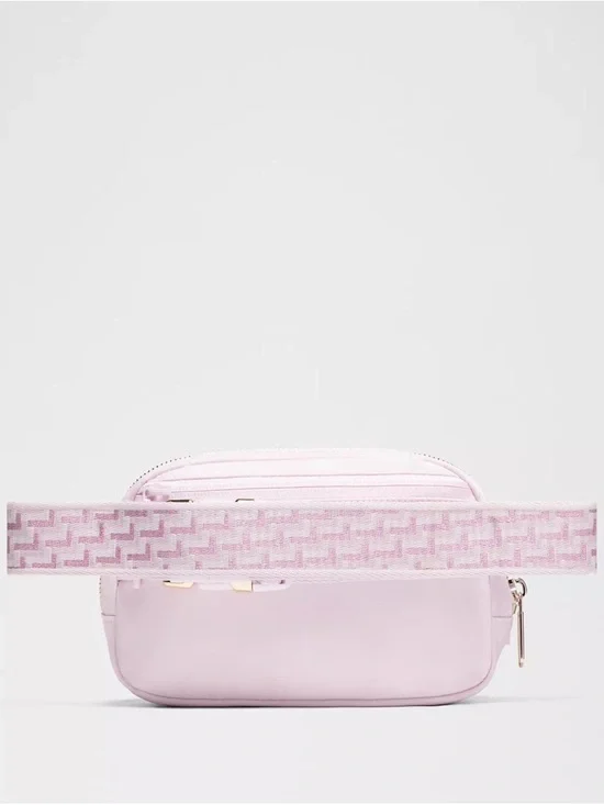 Lululemon Everywhere Belt Bag 1L L Monogram Metallic Blissful Pink/Gold - RARE - Picture 2 of 15